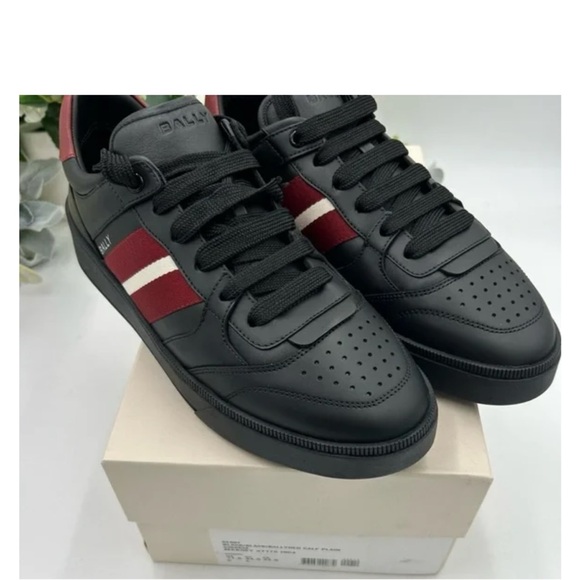 Men's rebby Black and Red leather sneakers size 11.5 US - Picture 8 of 8